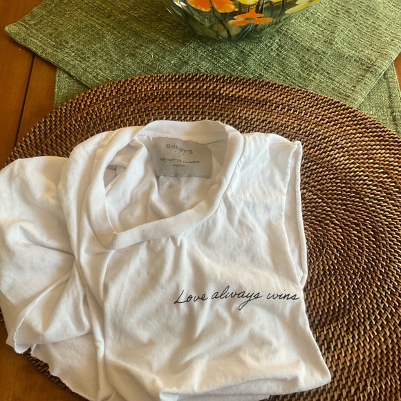 Beautiful and fun White Sleeveless Top with “Love Always Wins” on Front in M - Picture 4 of 4